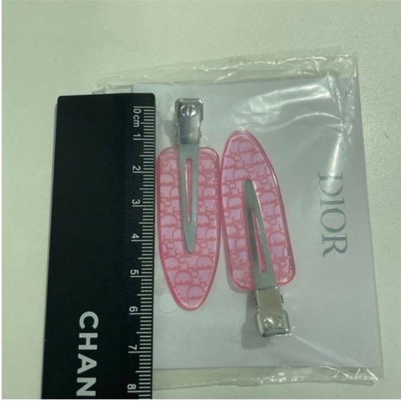 Dior beauty Pink Hair Clips - Picture 6 of 6